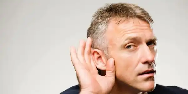 عادات يومية خاطئة تؤدي إلى ضعف السمع .. إليكم الأسباب وطرق العلاج